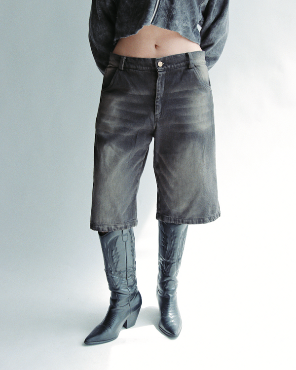 Black Washed Denim Jorts Mujer