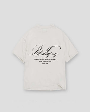 Camiseta Básica Aniversario Blanca Pitbullying - Edición limitada