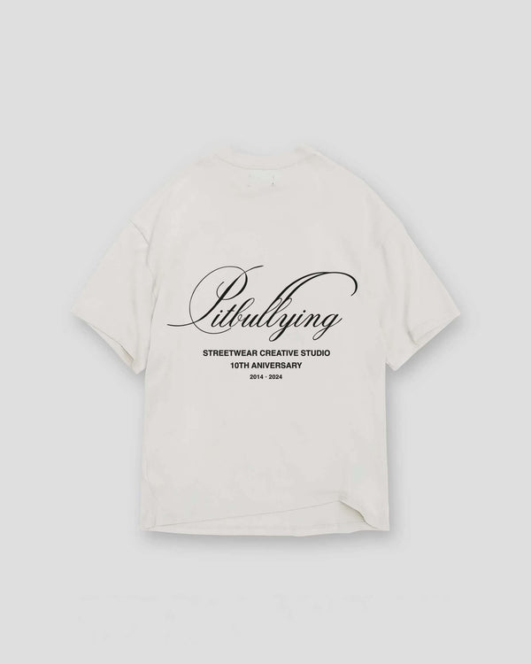 Camiseta Básica Aniversario Blanca Pitbullying - Edición limitada