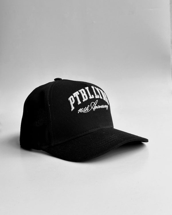 Gorra High Crown negra Pitbullying