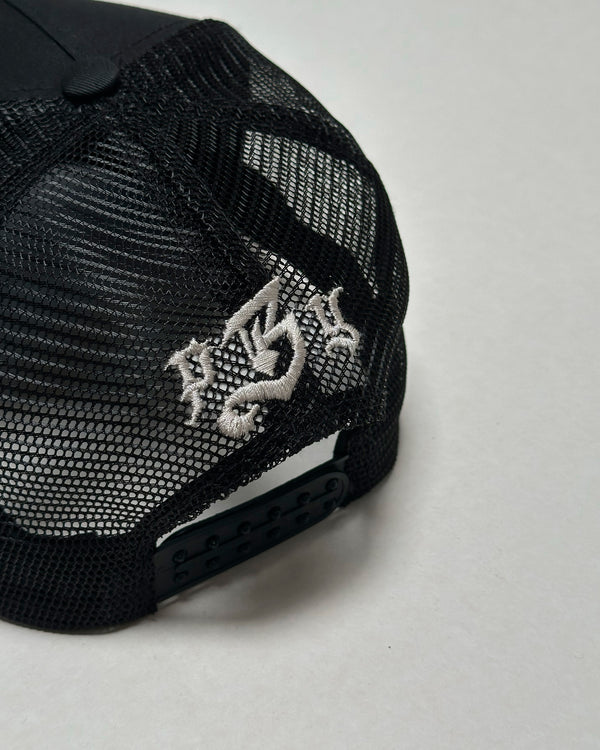 Gorra Trucker Blessd X Pitbullying